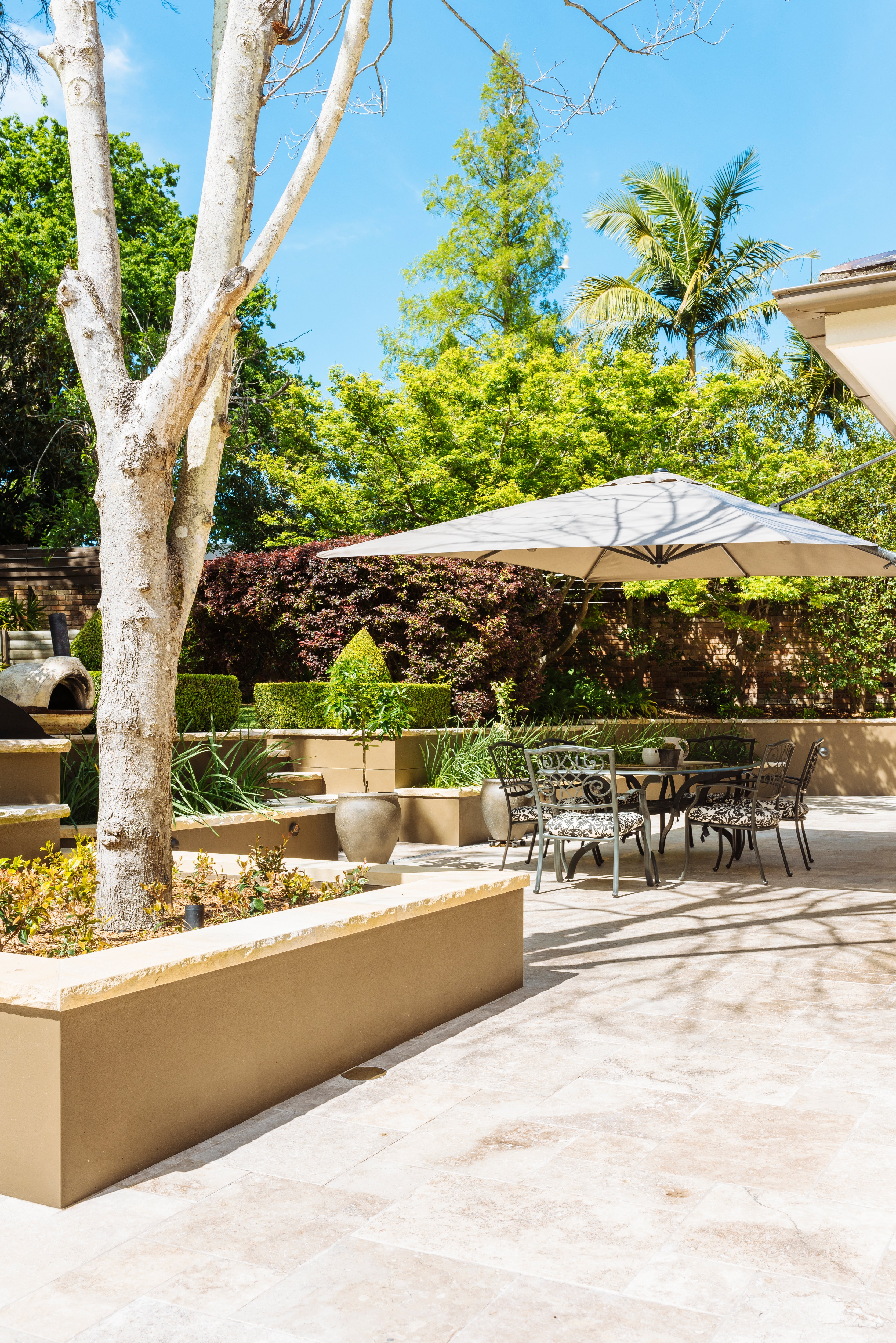 How to Lay Limestone Pavers