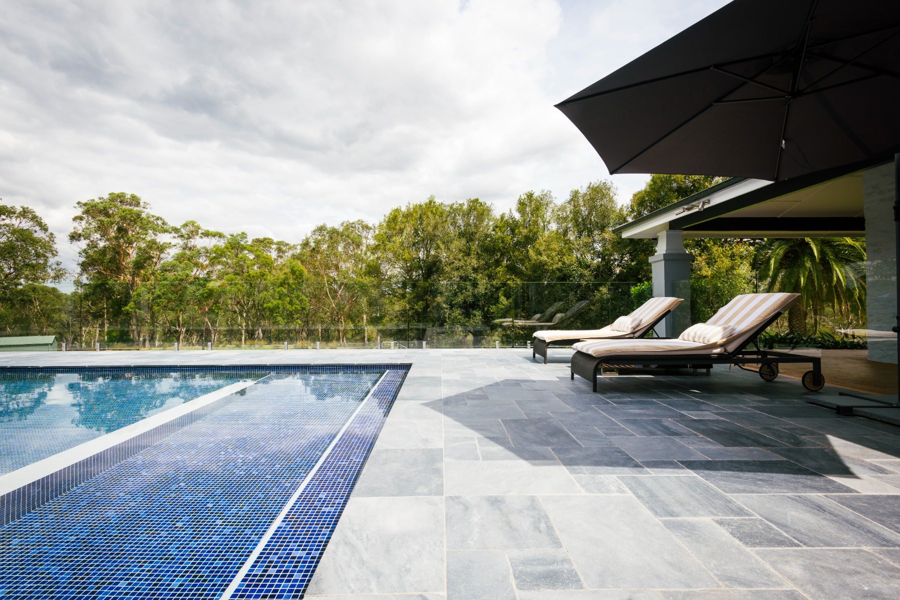 bluestone paver around a swimming pool