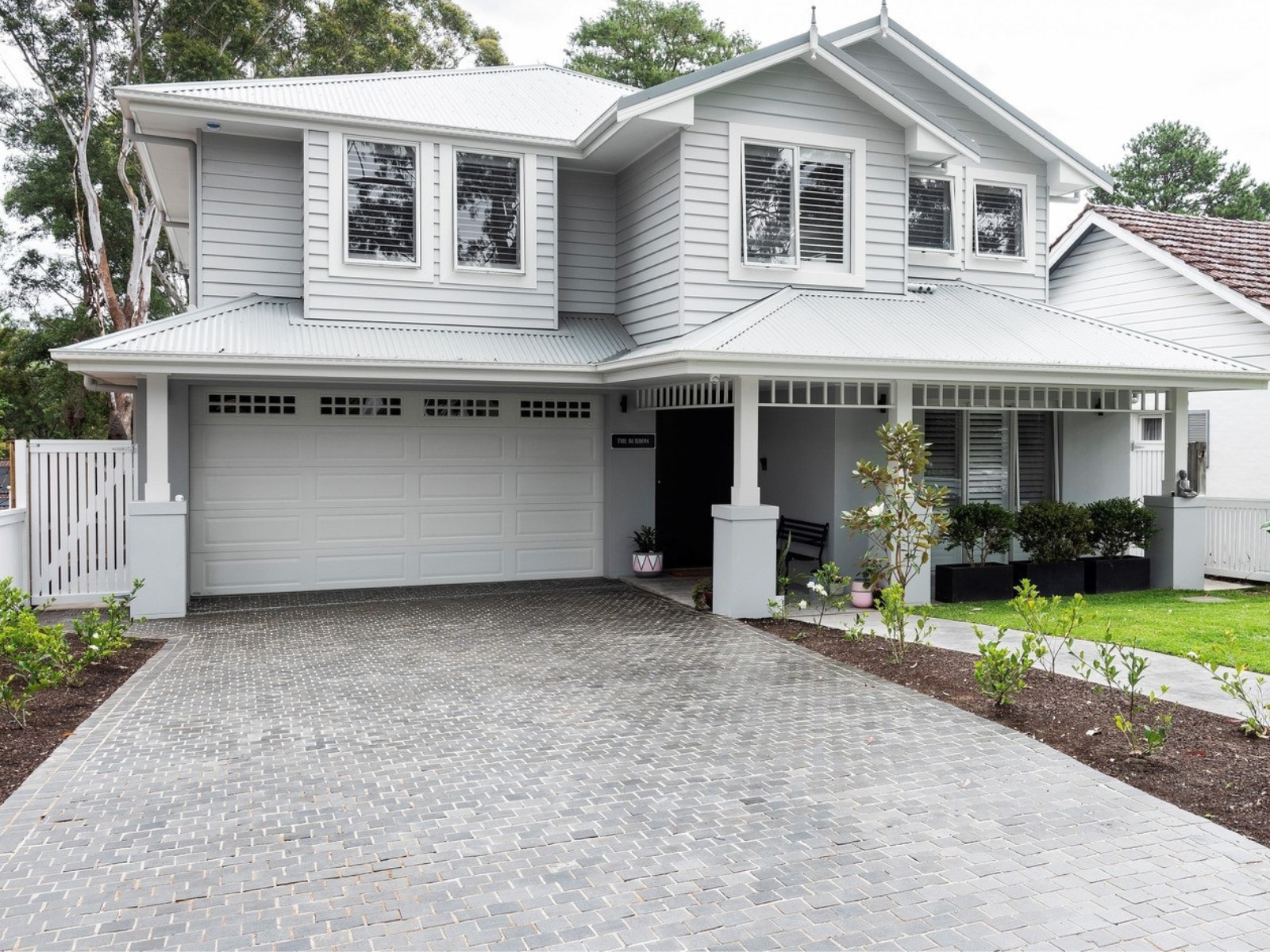contemporary granite driveway pavers in a trendy cobblestone size. purchased from amber