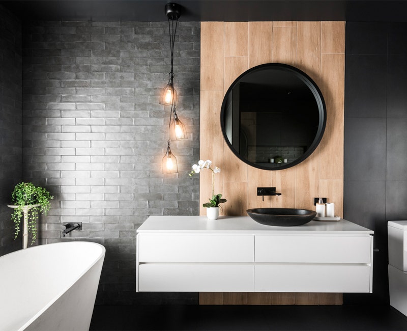 moody bathroom design