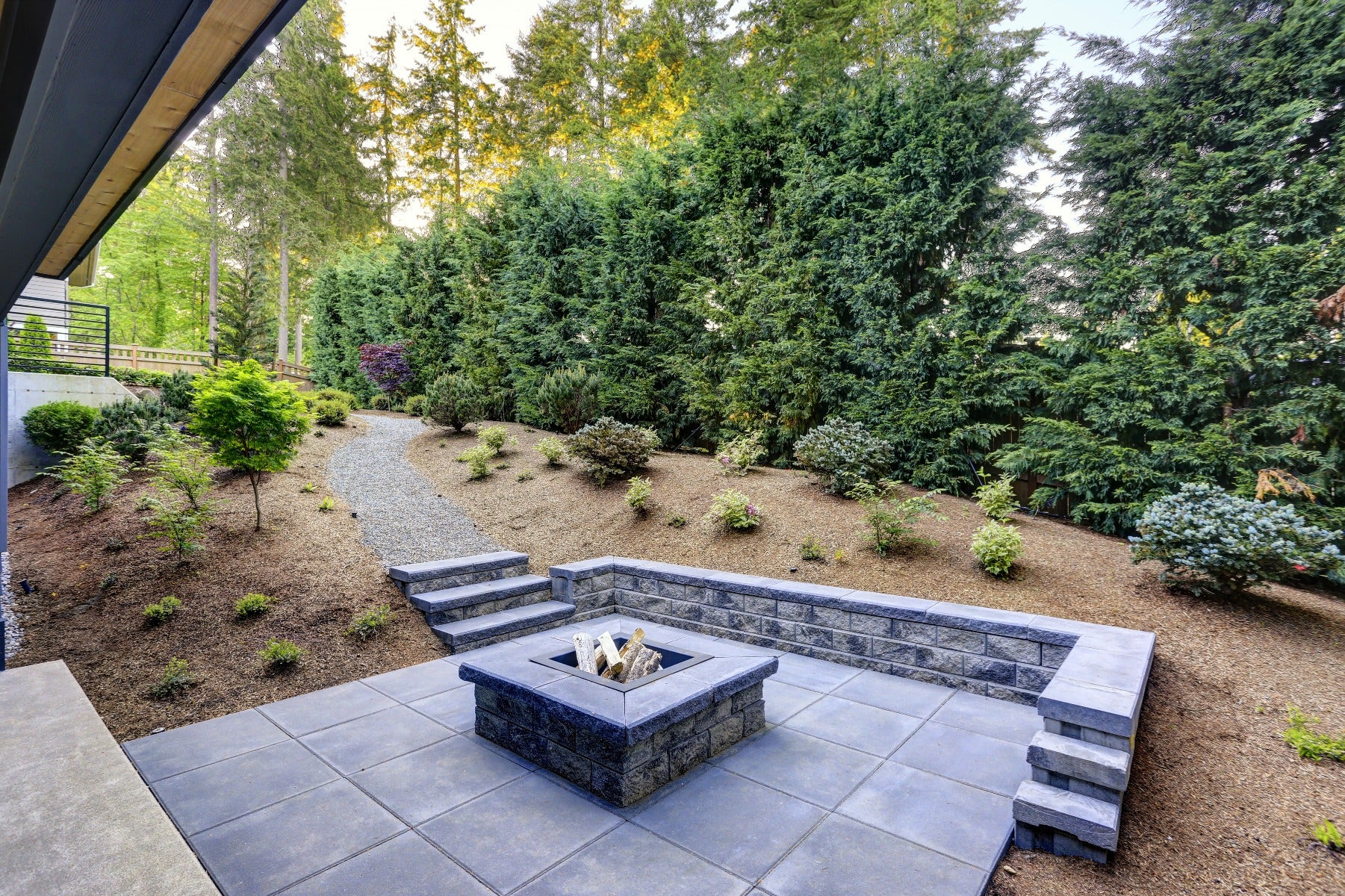 retaining wall design for outdoor seating